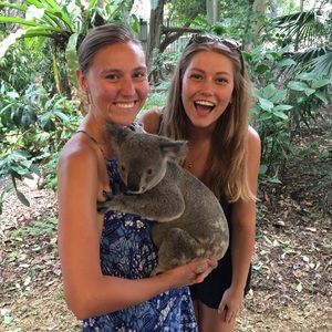 Meet your Posher, Laura